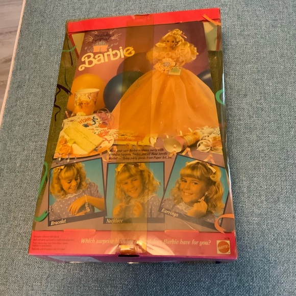 Vintage Mattel Barbie Birthday Surprise Box 1991 #3679- Pink - Picture 5 of 7